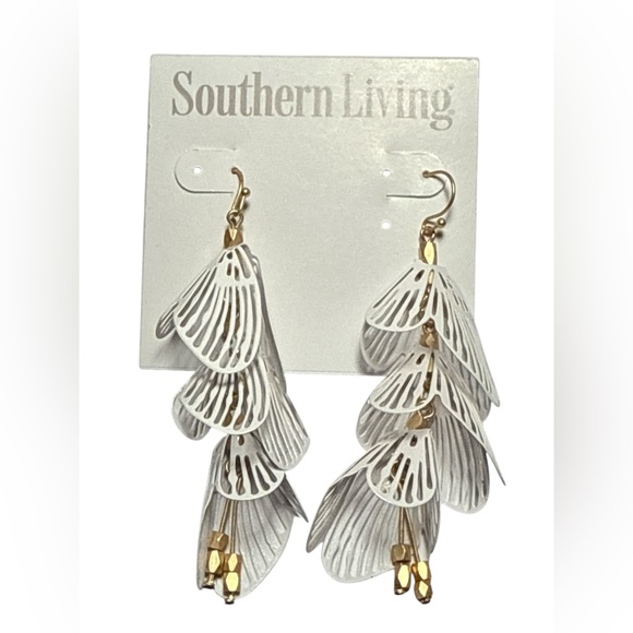 Southern Living Jewelry - Southern Living Gold and White wing shape Earrings